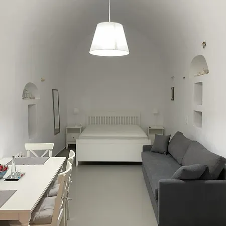 Tholos House * Anafi